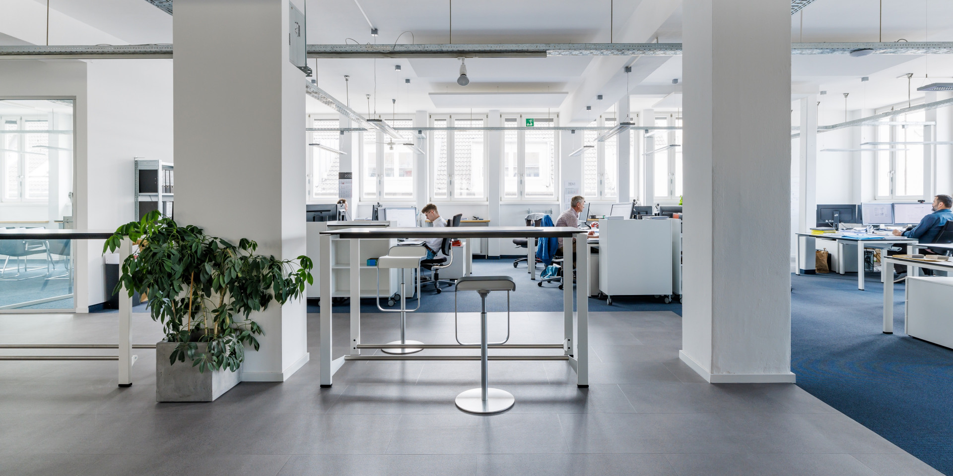 Unser neu umgebautes, helles Großraumbüro